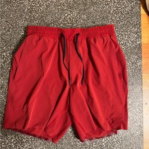 Men’s medium lululemon shorts